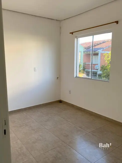 Sobrado com 3 quartos à venda, 296m2 em Mato Grande, Canoas - RS - imagem 7 Foto 7 de Sobrado com 3 quartos à venda, 296m2 em Mato Grande, Canoas - RS