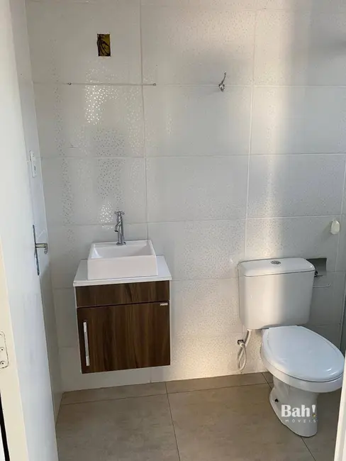 Sobrado com 3 quartos à venda, 296m2 em Mato Grande, Canoas - RS - imagem 8 Foto 8 de Sobrado com 3 quartos à venda, 296m2 em Mato Grande, Canoas - RS