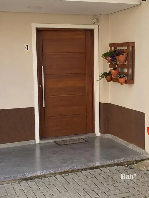 Foto 3 de Sobrado com 3 quartos à venda, 292m2 em Mato Grande, Canoas - RS