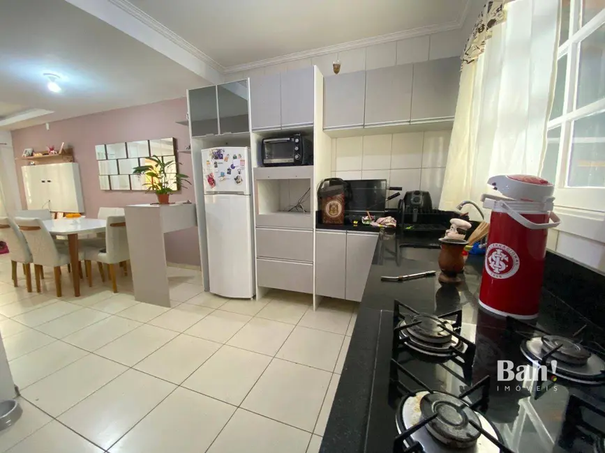 Foto 6 de Sobrado com 2 quartos à venda, 80m2 em São José, Canoas - RS