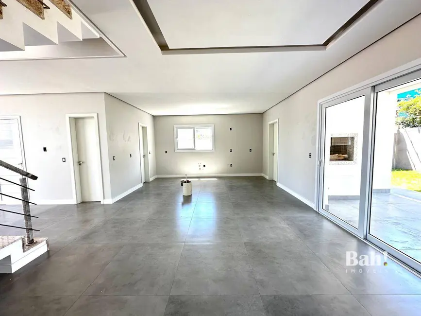 Sobrado com 3 quartos à venda, 230m2 em Igara, Canoas - RS - imagem 6 Foto 6 de Sobrado com 3 quartos à venda, 230m2 em Igara, Canoas - RS
