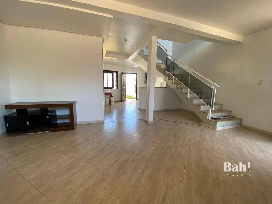 Sobrado com 3 quartos à venda, 150m2 em Tramandai - RS - imagem 7 Foto 7 de Sobrado com 3 quartos à venda, 150m2 em Tramandai - RS