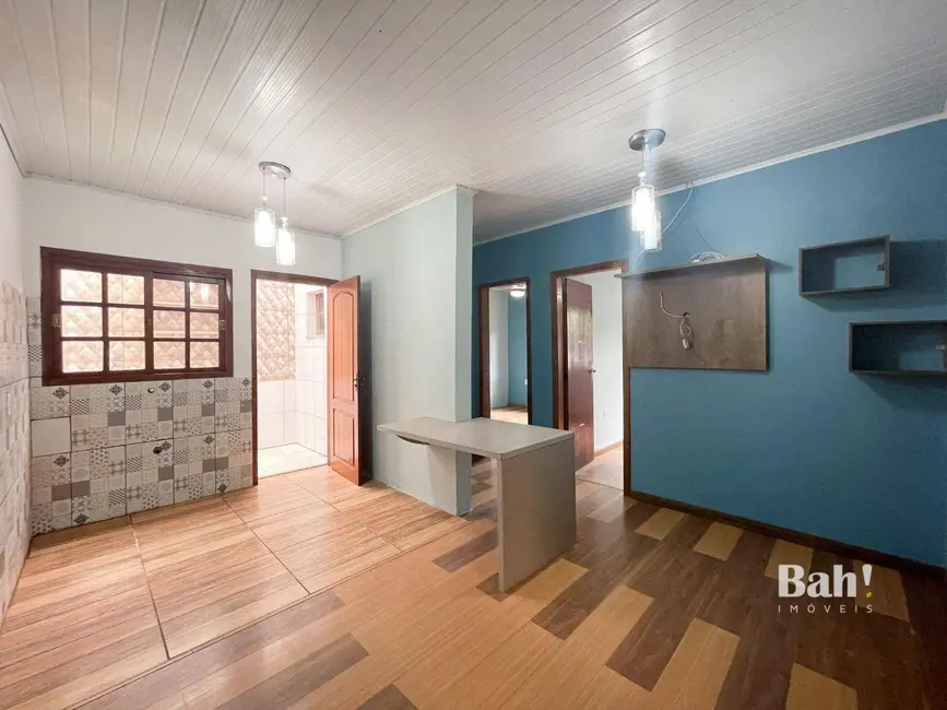 Foto 2 de Casa com 2 quartos à venda, 100m2 em Mato Grande, Canoas - RS