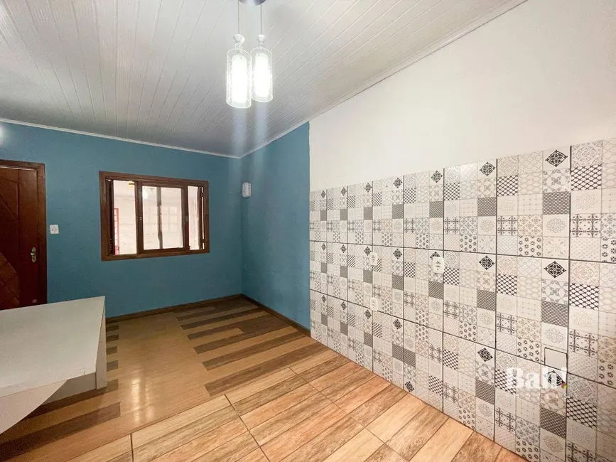 Casa com 2 quartos à venda, 100m2 em Mato Grande, Canoas - RS - imagem 3 Foto 3 de Casa com 2 quartos à venda, 100m2 em Mato Grande, Canoas - RS