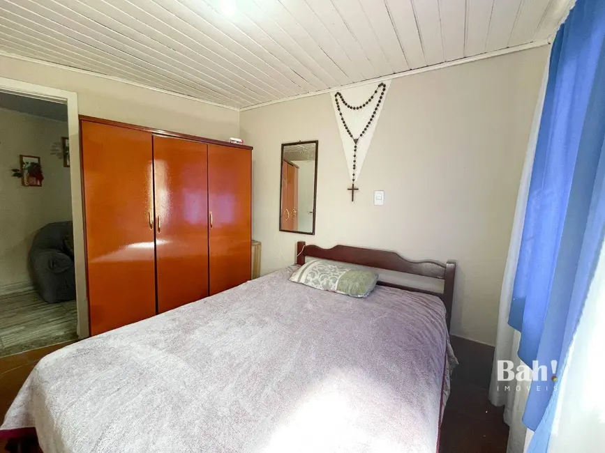 Casa com 3 quartos à venda, 550m2 em Mathias Velho, Canoas - RS - imagem 9 Foto 9 de Casa com 3 quartos à venda, 550m2 em Mathias Velho, Canoas - RS