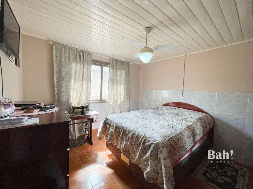 Casa com 3 quartos à venda, 550m2 em Mathias Velho, Canoas - RS - imagem 8 Foto 8 de Casa com 3 quartos à venda, 550m2 em Mathias Velho, Canoas - RS
