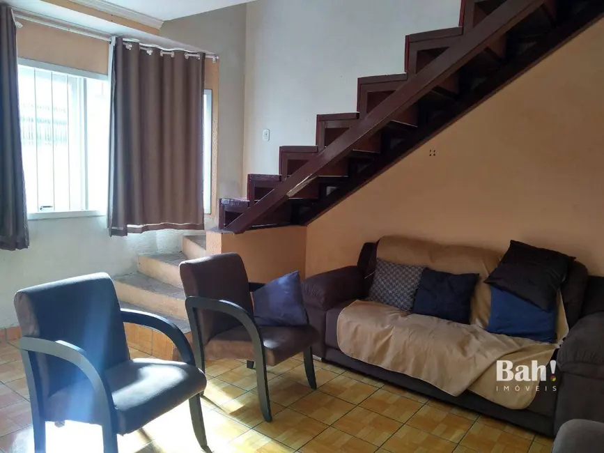 Sobrado com 3 quartos à venda, 150m2 em Mato Grande, Canoas - RS - imagem 5 Foto 5 de Sobrado com 3 quartos à venda, 150m2 em Mato Grande, Canoas - RS