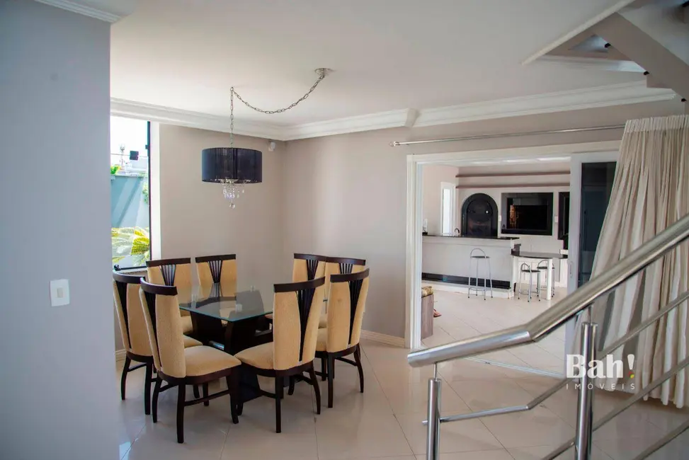 Foto 5 de Sobrado com 4 quartos à venda, 659m2 em Nossa Senhora das Graças, Canoas - RS