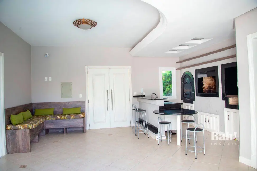 Foto 8 de Sobrado com 4 quartos à venda, 659m2 em Nossa Senhora das Graças, Canoas - RS