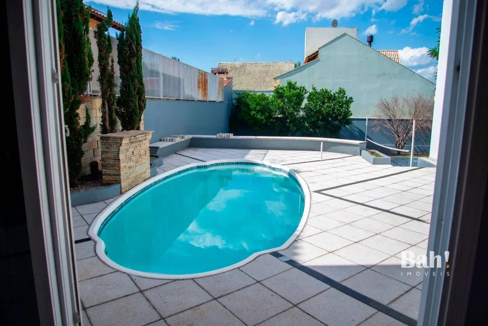 Foto 9 de Sobrado com 4 quartos à venda, 659m2 em Nossa Senhora das Graças, Canoas - RS