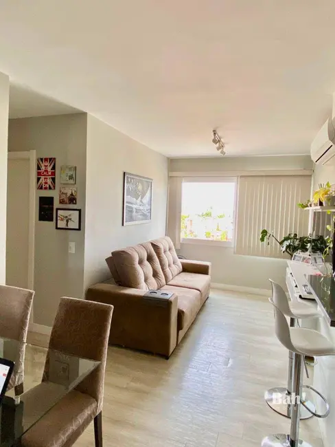 Foto 2 de Apartamento com 2 quartos à venda, 101m2 em São Sebastião, Porto Alegre - RS