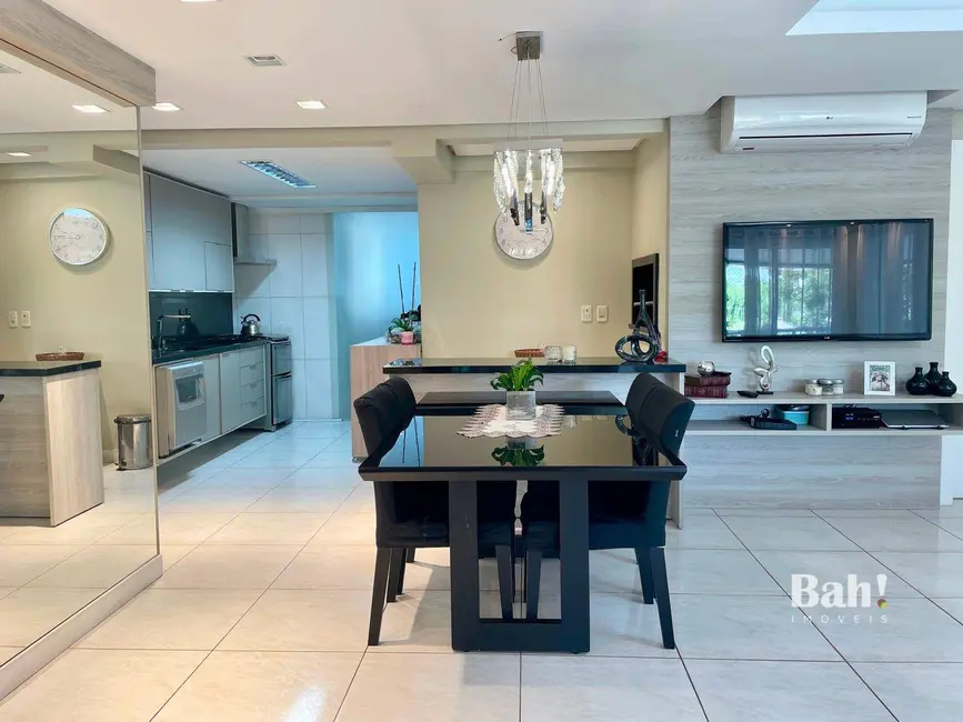 Apartamento com 3 quartos à venda, 220m2 em Centro, Canoas - RS - imagem 3 Foto 3 de Apartamento com 3 quartos à venda, 220m2 em Centro, Canoas - RS