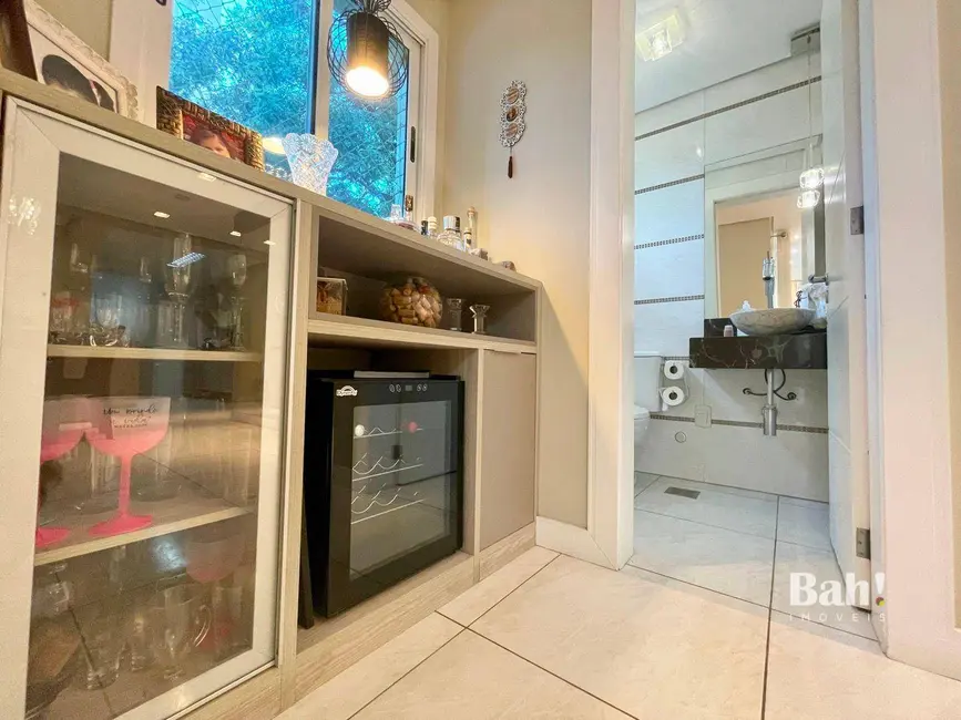 Apartamento com 3 quartos à venda, 220m2 em Centro, Canoas - RS - imagem 4 Foto 4 de Apartamento com 3 quartos à venda, 220m2 em Centro, Canoas - RS