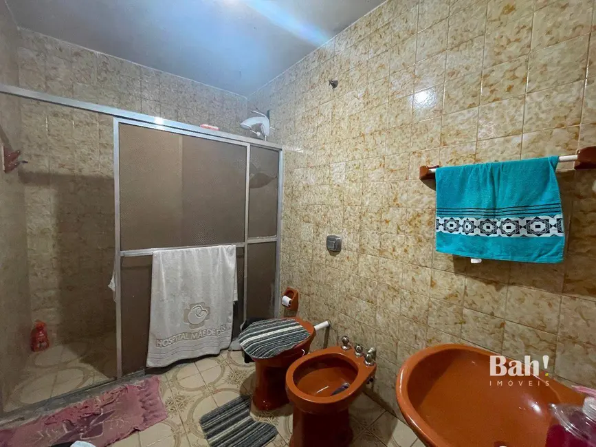 Casa com 3 quartos à venda, 400m2 em Mathias Velho, Canoas - RS - imagem 8 Foto 8 de Casa com 3 quartos à venda, 400m2 em Mathias Velho, Canoas - RS