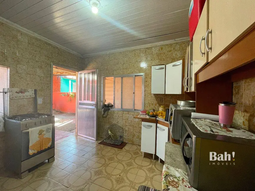 Casa com 3 quartos à venda, 400m2 em Mathias Velho, Canoas - RS - imagem 4 Foto 4 de Casa com 3 quartos à venda, 400m2 em Mathias Velho, Canoas - RS