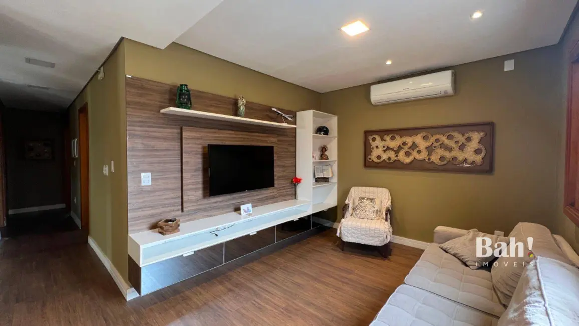 Foto 6 de Casa com 3 quartos à venda, 256m2 em Estância Velha, Canoas - RS