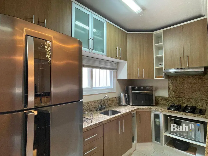 Sobrado com 3 quartos à venda, 100m2 em Fátima, Canoas - RS - imagem 4 Foto 4 de Sobrado com 3 quartos à venda, 100m2 em Fátima, Canoas - RS