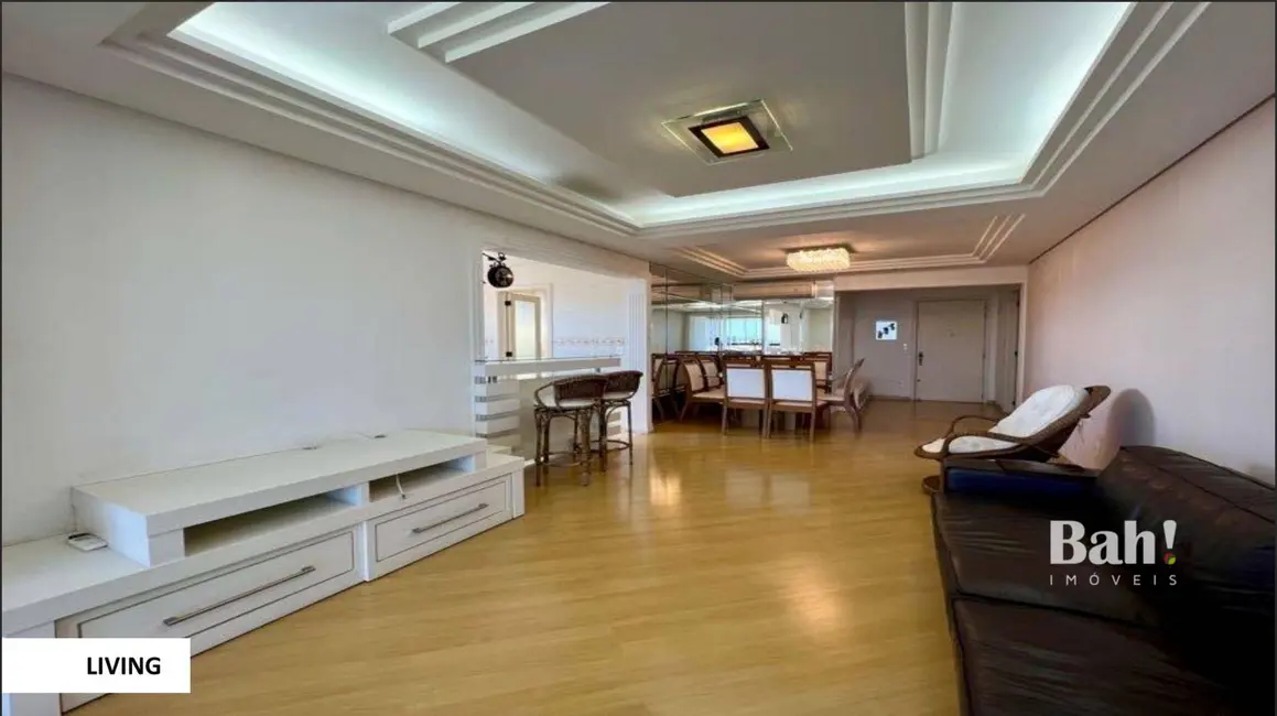 Apartamento com 3 quartos à venda, 156m2 em Centro, Esteio - RS - imagem 4 Foto 4 de Apartamento com 3 quartos à venda, 156m2 em Centro, Esteio - RS