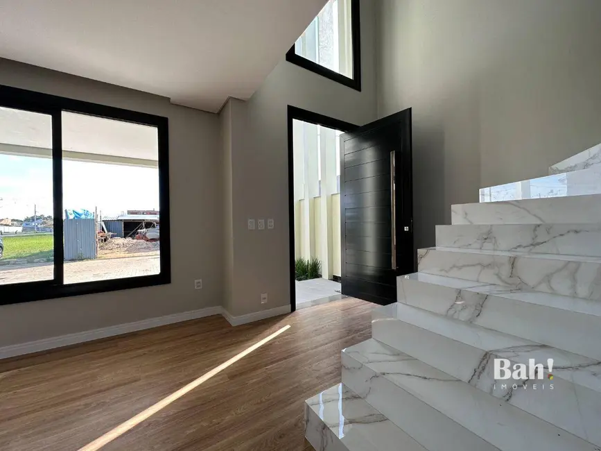 Sobrado com 3 quartos à venda, 160m2 em Fátima, Canoas - RS - imagem 4 Foto 4 de Sobrado com 3 quartos à venda, 160m2 em Fátima, Canoas - RS