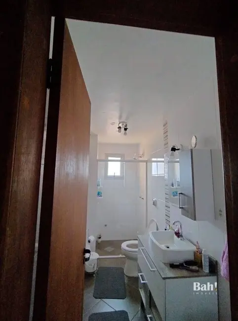 Apartamento com 1 quarto à venda, 74m2 em Centro, Pelotas - RS - imagem 5 Foto 5 de Apartamento com 1 quarto à venda, 74m2 em Centro, Pelotas - RS