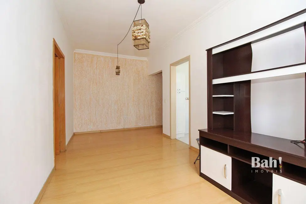 Apartamento com 2 quartos à venda, 62m2 em São João, Porto Alegre - RS - imagem 3 Foto 3 de Apartamento com 2 quartos à venda, 62m2 em São João, Porto Alegre - RS