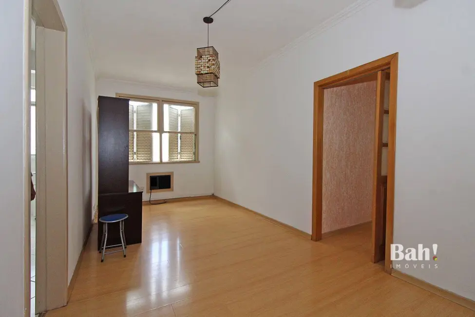 Foto 2 de Apartamento com 2 quartos à venda, 62m2 em São João, Porto Alegre - RS