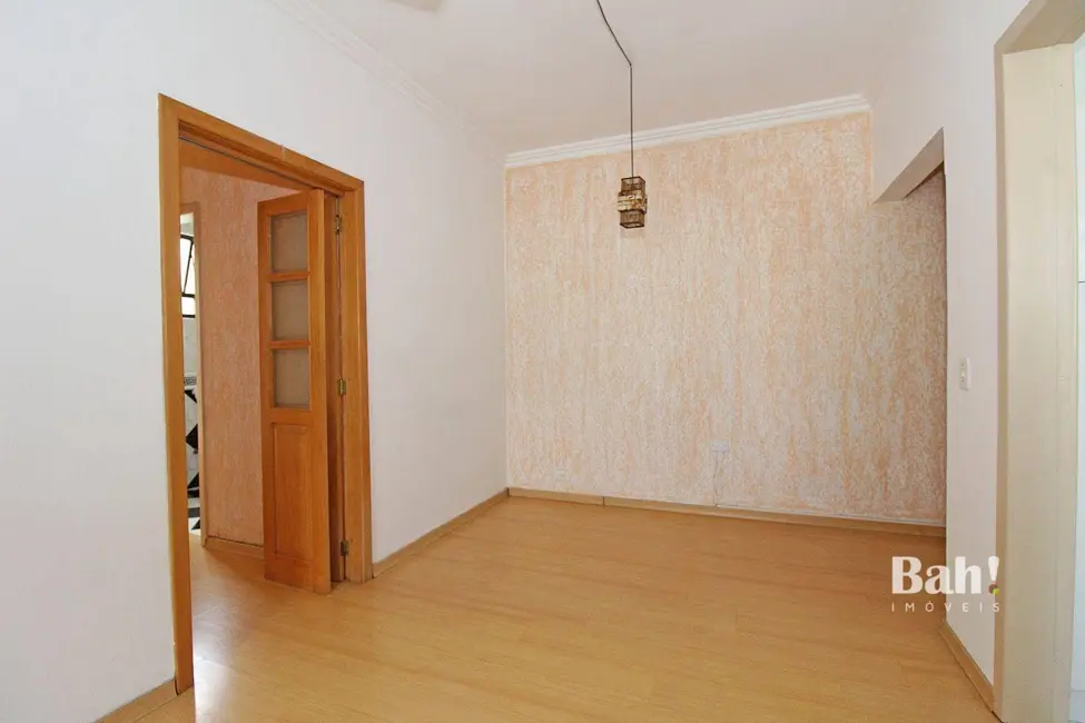 Apartamento com 2 quartos à venda, 62m2 em São João, Porto Alegre - RS - imagem 4 Foto 4 de Apartamento com 2 quartos à venda, 62m2 em São João, Porto Alegre - RS