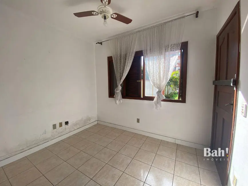 Foto 8 de Sobrado com 3 quartos à venda, 330m2 em Centro, Canoas - RS
