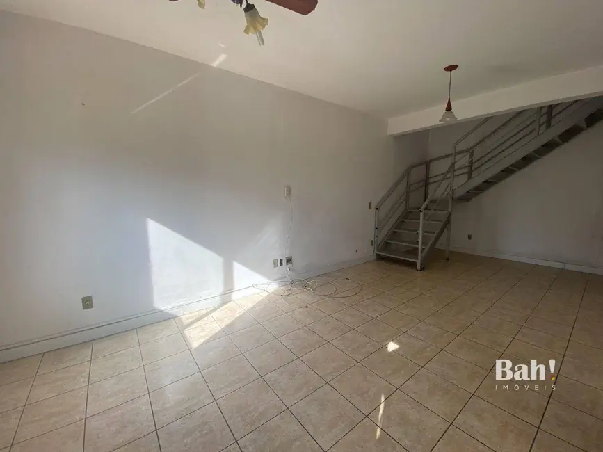 Foto 3 de Sobrado com 3 quartos à venda, 330m2 em Centro, Canoas - RS