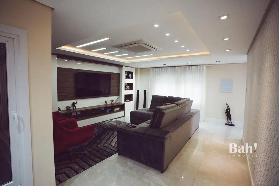 Foto 8 de Sobrado com 4 quartos à venda, 342m2 em Igara, Canoas - RS