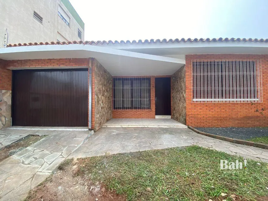 Foto 1 de Casa com 3 quartos à venda e para alugar, 302m2 em Centro, Canoas - RS