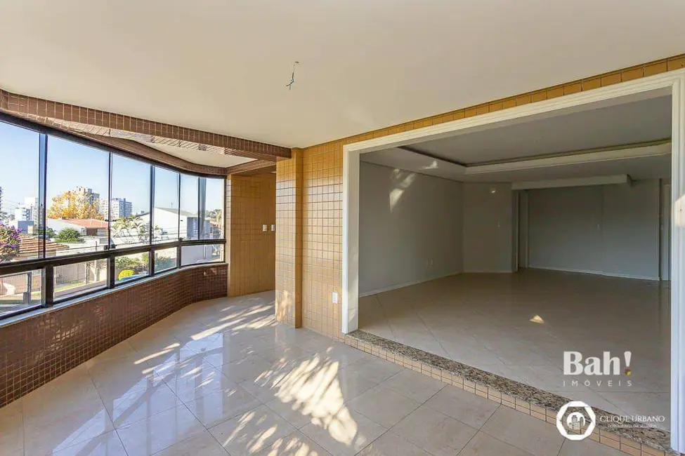 Apartamento com 3 quartos à venda, 148m2 em Marechal Rondon, Canoas - RS - imagem 3 Foto 3 de Apartamento com 3 quartos à venda, 148m2 em Marechal Rondon, Canoas - RS