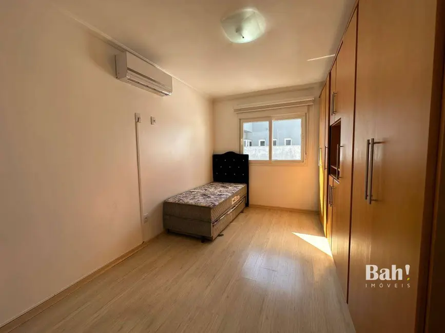 Sobrado com 3 quartos à venda, 150m2 em Estância Velha, Canoas - RS - imagem 9 Foto 9 de Sobrado com 3 quartos à venda, 150m2 em Estância Velha, Canoas - RS