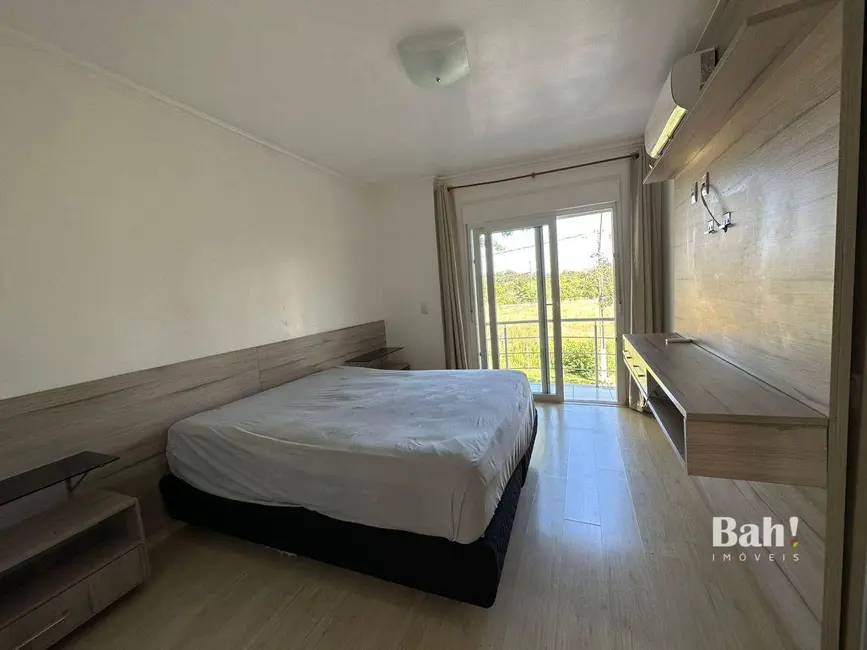 Sobrado com 3 quartos à venda, 150m2 em Estância Velha, Canoas - RS - imagem 7 Foto 7 de Sobrado com 3 quartos à venda, 150m2 em Estância Velha, Canoas - RS