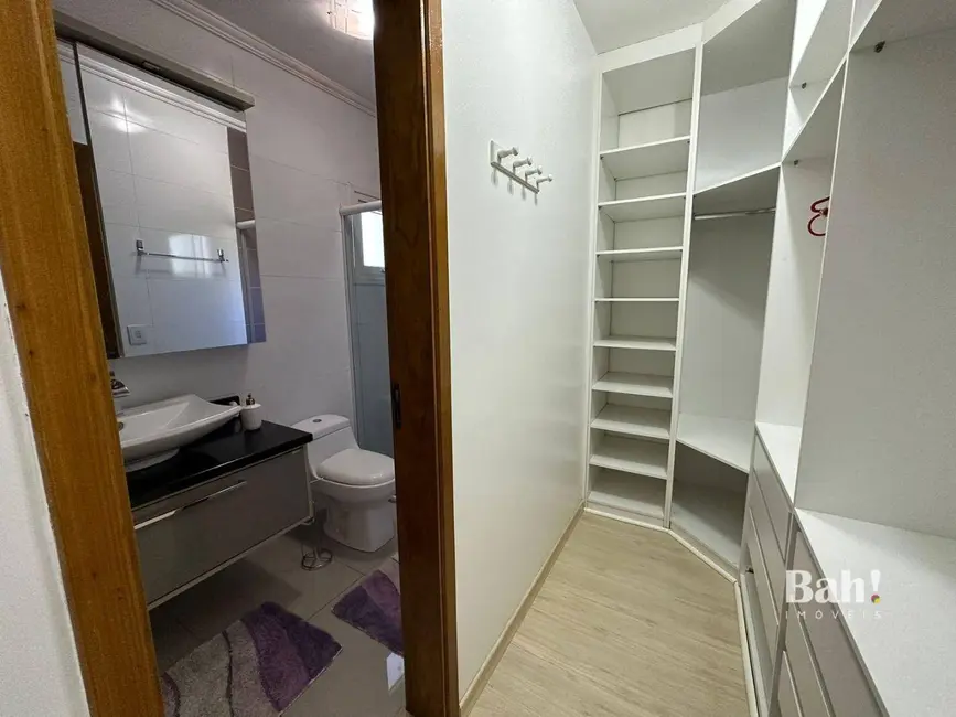 Sobrado com 3 quartos à venda, 150m2 em Estância Velha, Canoas - RS - imagem 8 Foto 8 de Sobrado com 3 quartos à venda, 150m2 em Estância Velha, Canoas - RS