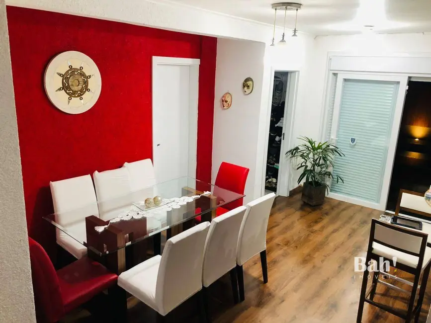 Foto 4 de Sobrado com 4 quartos à venda, 200m2 em Parque da Matriz, Cachoeirinha - RS