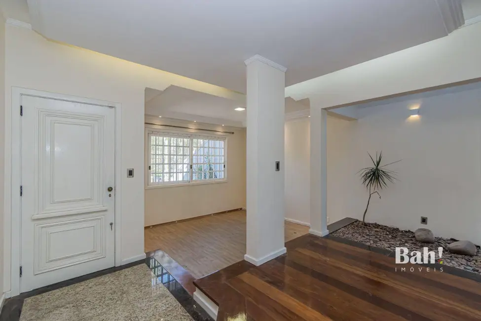 Sobrado com 3 quartos à venda, 544m2 em Centro, Esteio - RS - imagem 4 Foto 4 de Sobrado com 3 quartos à venda, 544m2 em Centro, Esteio - RS