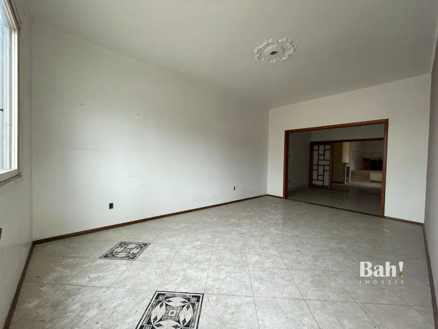 Foto 1 de Sobrado com 3 quartos para alugar, 280m2 em Centro, Canoas - RS