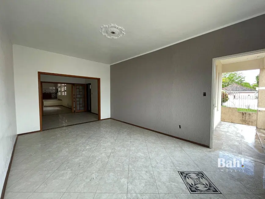 Foto 2 de Sobrado com 3 quartos para alugar, 280m2 em Centro, Canoas - RS