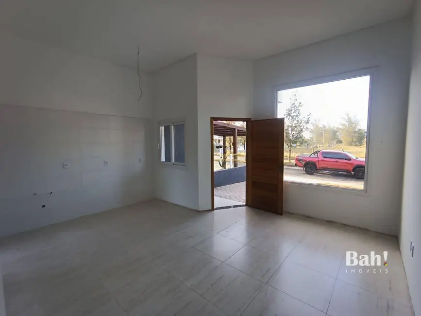 Foto 3 de Casa com 2 quartos à venda, 137m2 em Capao Da Canoa - RS