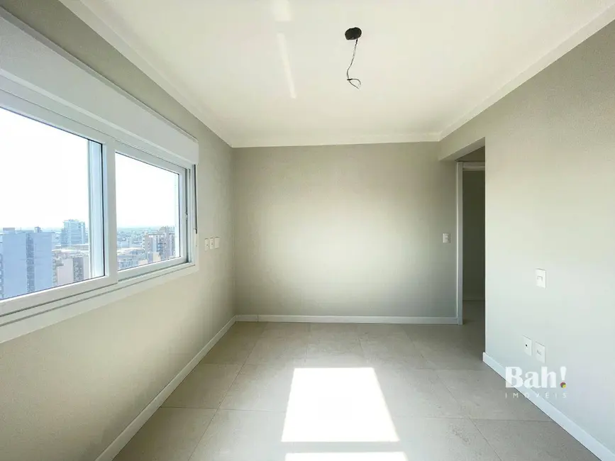 Apartamento com 3 quartos à venda, 105m2 em Centro, Canoas - RS - imagem 8 Foto 8 de Apartamento com 3 quartos à venda, 105m2 em Centro, Canoas - RS