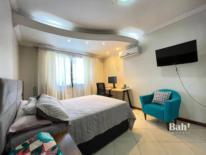 Sobrado com 4 quartos à venda, 672m2 em Estância Velha, Canoas - RS - imagem 5 Foto 5 de Sobrado com 4 quartos à venda, 672m2 em Estância Velha, Canoas - RS