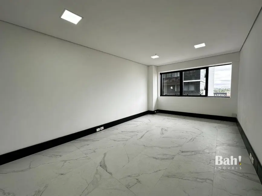 Sala Comercial à venda e para alugar, 49m2 em Marechal Rondon, Canoas - RS - imagem 3 Foto 3 de Sala Comercial à venda e para alugar, 49m2 em Marechal Rondon, Canoas - RS
