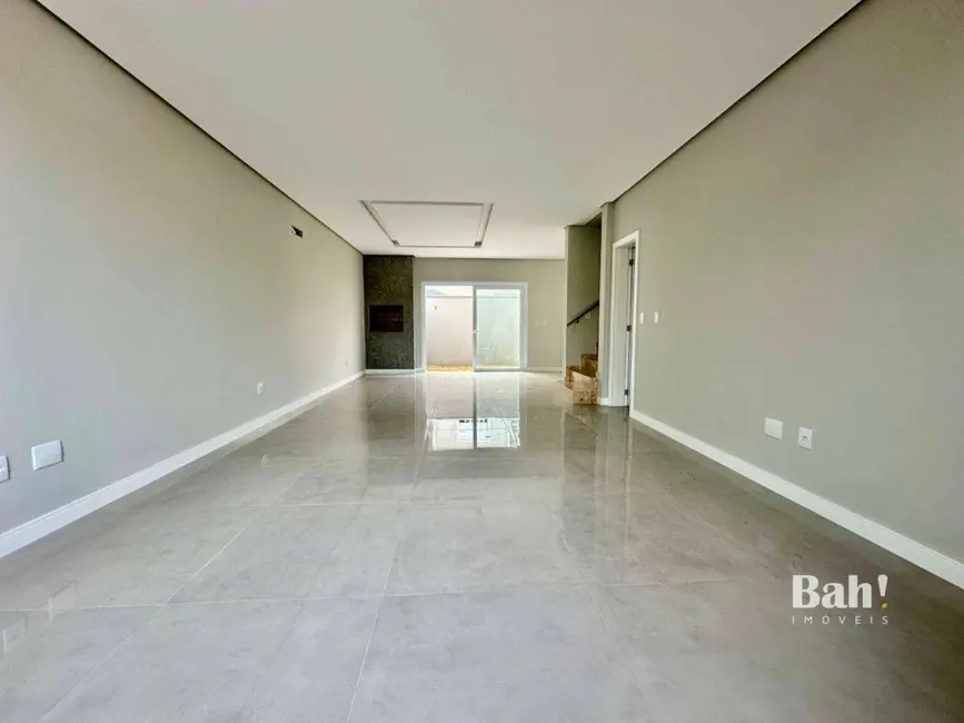 Foto 5 de Sobrado com 4 quartos à venda, 200m2 em Estância Velha, Canoas - RS