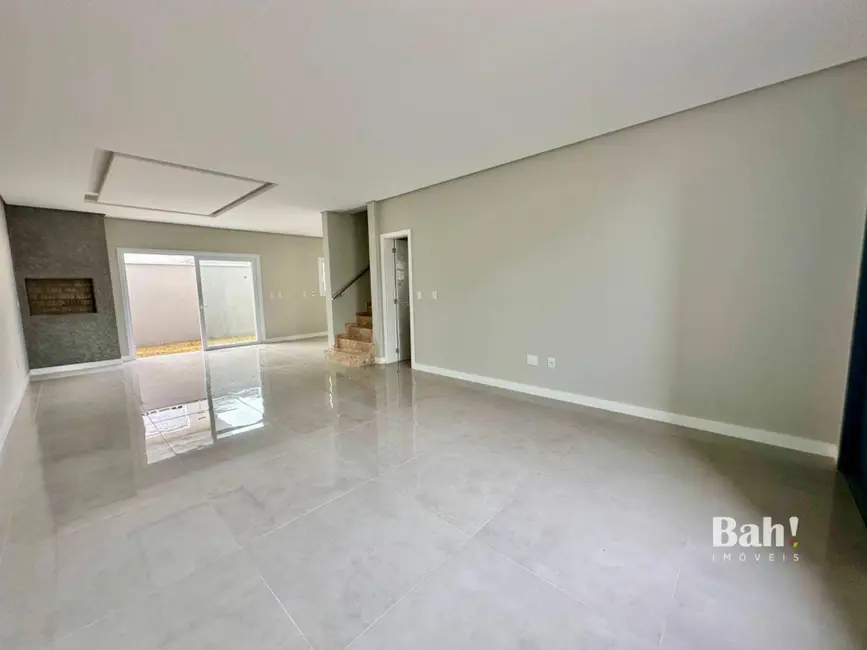 Foto 6 de Sobrado com 4 quartos à venda, 200m2 em Estância Velha, Canoas - RS