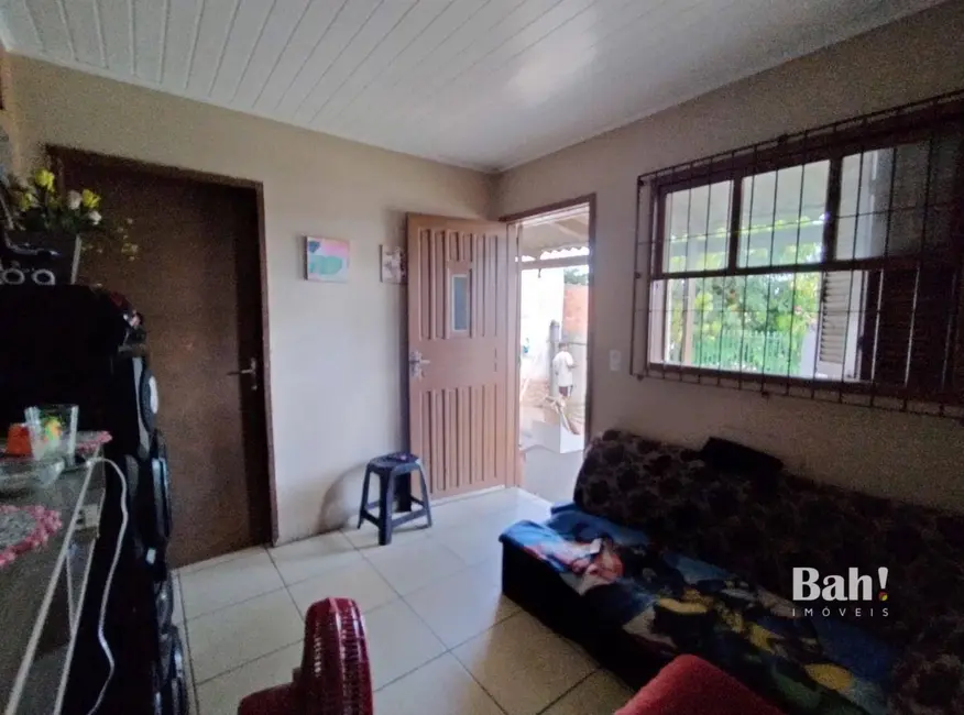 Casa com 2 quartos à venda, 160m2 em Nova Sapucaia, Sapucaia Do Sul - RS - imagem 3 Foto 3 de Casa com 2 quartos à venda, 160m2 em Nova Sapucaia, Sapucaia Do Sul - RS