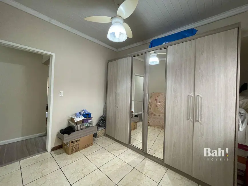 Casa com 4 quartos à venda, 429m2 em Fátima, Canoas - RS - imagem 7 Foto 7 de Casa com 4 quartos à venda, 429m2 em Fátima, Canoas - RS