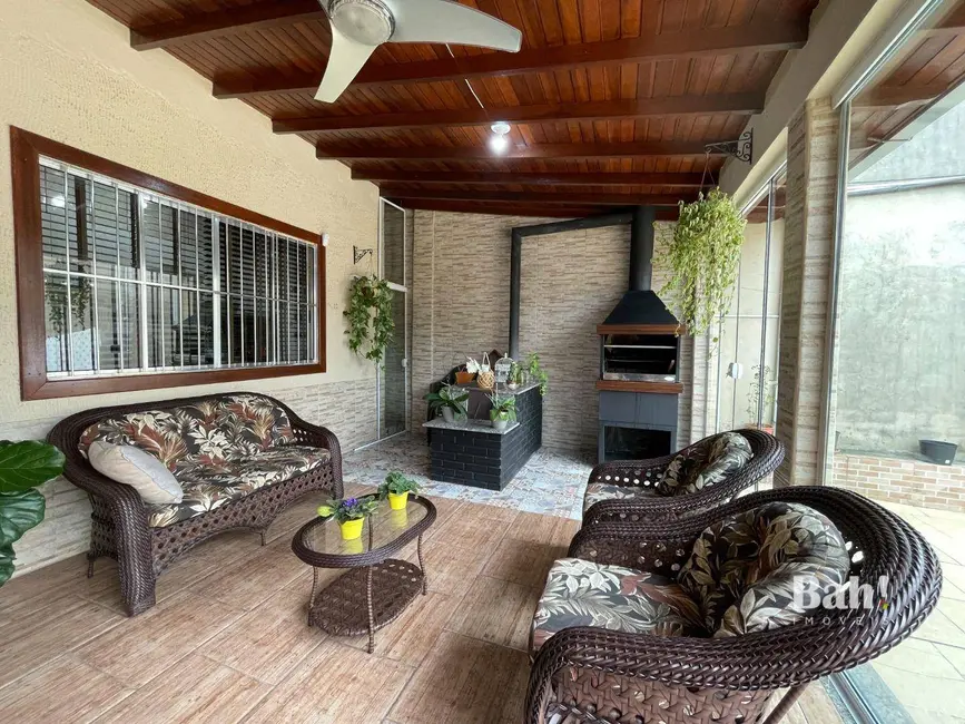 Foto 1 de Casa com 4 quartos à venda, 429m2 em Fátima, Canoas - RS
