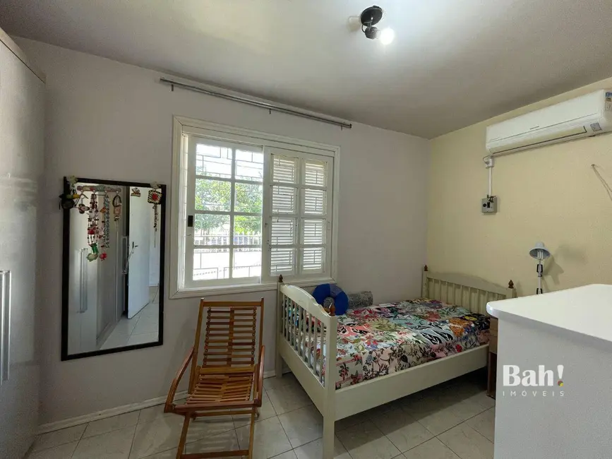 Foto 5 de Casa com 2 quartos à venda, 316m2 em Harmonia, Canoas - RS