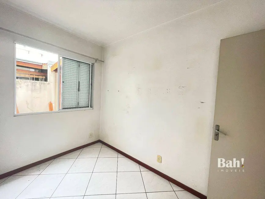 Sobrado com 3 quartos à venda, 100m2 em Marechal Rondon, Canoas - RS - imagem 4 Foto 4 de Sobrado com 3 quartos à venda, 100m2 em Marechal Rondon, Canoas - RS